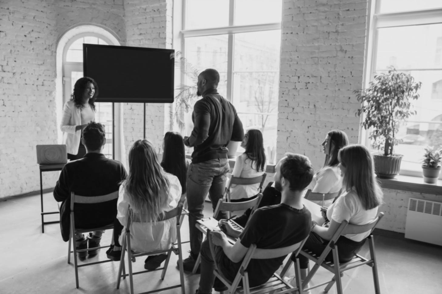 Environnement de formation moderne avec outils pédagogiques